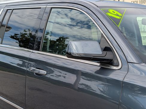 Used 2019 GMC Yukon XL Denali AWD/4WD image 11