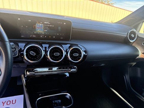 Used 2019 Mercedes-Benz A 220 4MATIC image 14