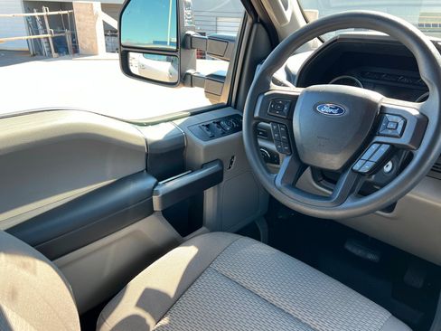 Used 2022 Ford F350 XLT w/ XLT Premium Package image 12