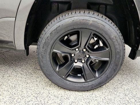 Used 2025 RAM 1500 Laramie w/ Night Edition AWD/4WD image 9