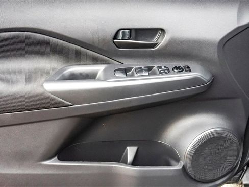 Used 2025 Nissan Kicks Play S image 10