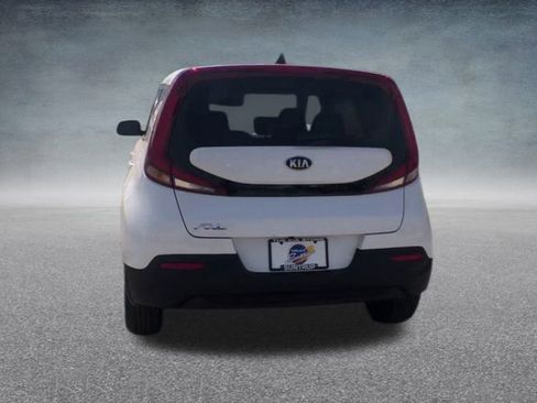 Used 2020 Kia Soul LX image 27