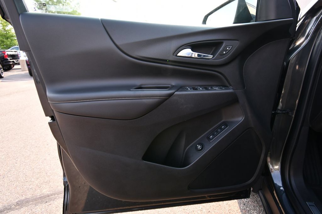 Used 2020 Chevrolet Equinox Premier AWD/4WD image 14