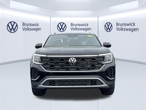New 2026 Volkswagen Atlas Cross Sport SE AWD/4WD image 2