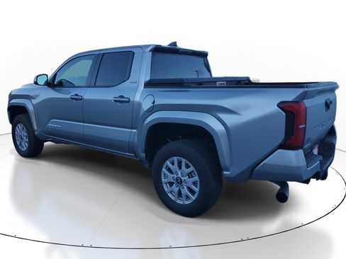 Used 2024 Toyota Tacoma SR5 image 4
