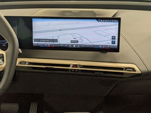 New 2026 BMW iX xDrive60 image 25