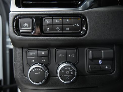 New 2026 GMC Yukon XL Elevation w/ Elevation Premium Package image 33