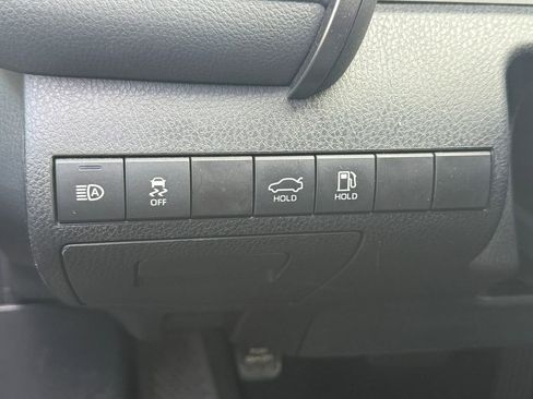 Used 2023 Toyota Camry SE FWD image 7