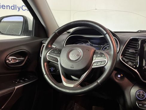 Used 2019 Jeep Cherokee Limited image 33