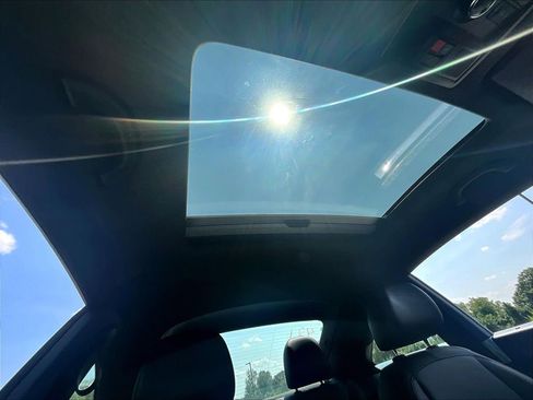 Used 2019 Volkswagen Beetle 2.0T SE image 19