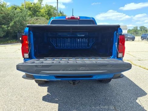 Used 2024 Chevrolet Colorado LT w/ LT Convenience Package II AWD/4WD image 8