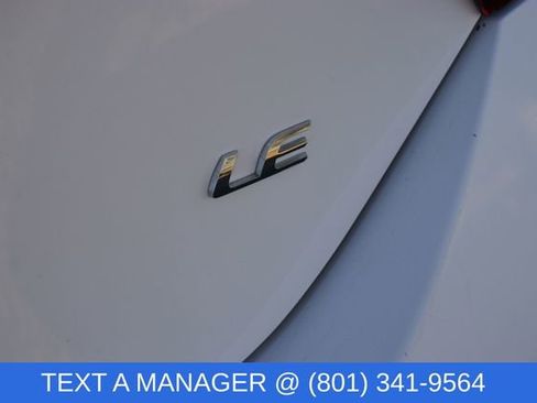 Used 2018 Toyota Corolla LE image 9