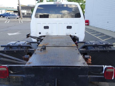 Used 2014 Ford F550 4WD SuperCab 162 WB 60 CA XL image 8