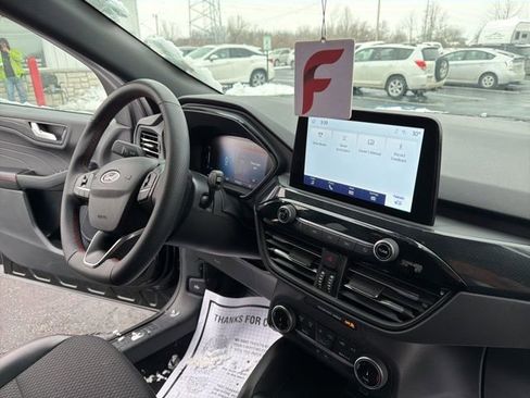 Used 2025 Ford Escape ST-Line image 22
