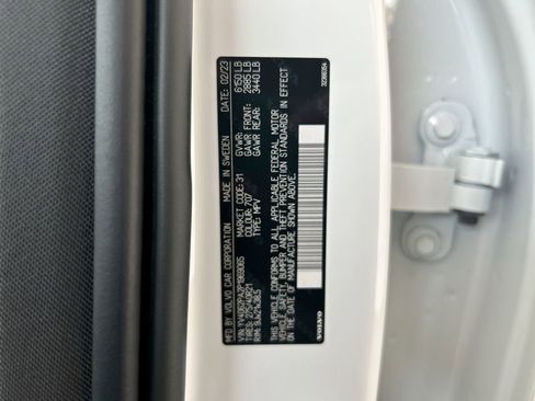 Used 2023 Volvo XC90 B6 Ultimate w/ Protection Package Premier image 54