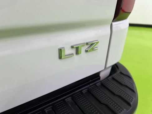Used 2023 Chevrolet Silverado 1500 LTZ w/ LTZ Convenience Package II AWD/4WD image 14