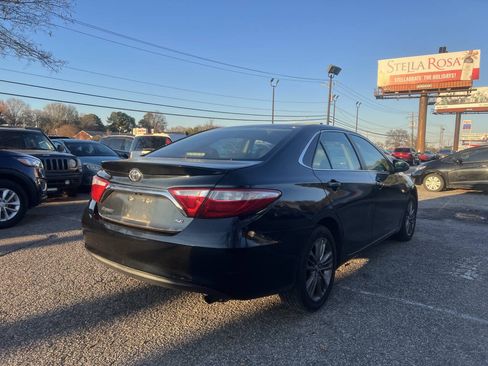 Used 2016 Toyota Camry SE FWD image 7