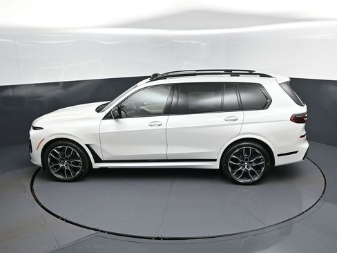 New 2026 BMW X7 M60i image 33