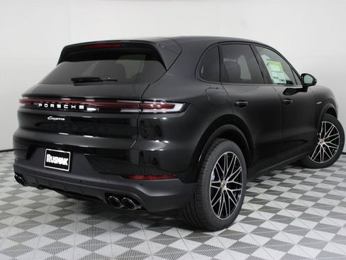 New 2026 Porsche Cayenne E-Hybrid image 7