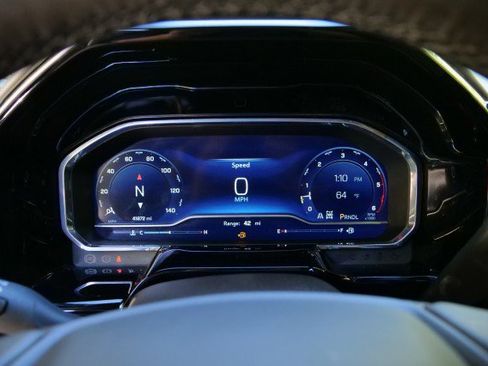 Used 2024 Chevrolet Silverado 3500 LTZ w/ LTZ Plus Package image 11