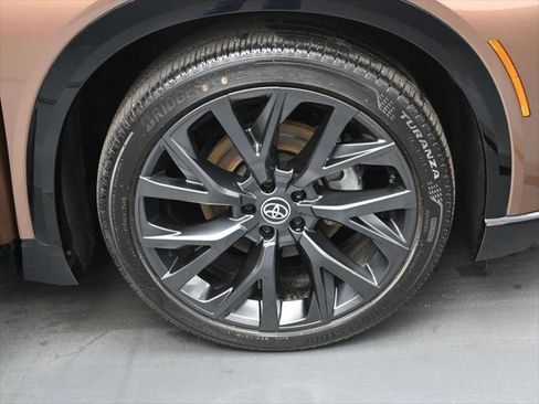 Certified 2025 Toyota Crown Signia AWD/4WD image 45
