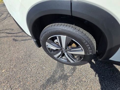 Certified 2023 Nissan Rogue SL w/ SL Premium Package AWD/4WD image 32