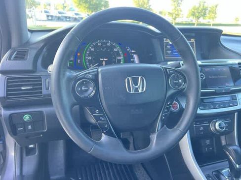 Used 2015 Honda Accord Touring image 17