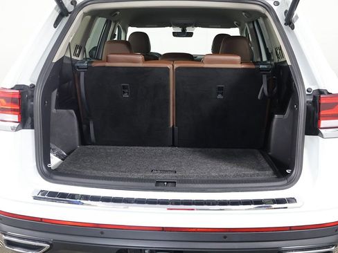 Used 2023 Volkswagen Atlas SE image 15