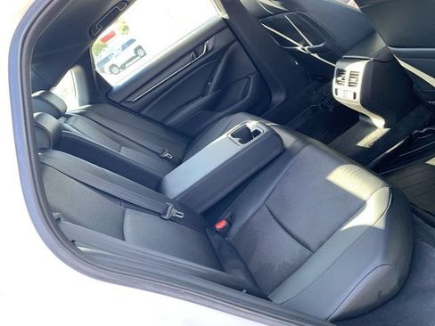 Used 2021 Honda Accord Sport image 12