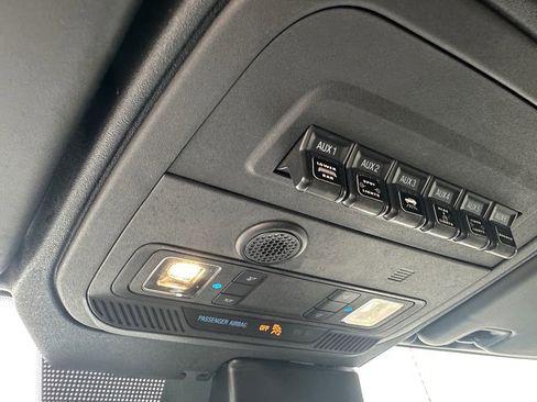 Used 2021 Ford Bronco Black Diamond image 26