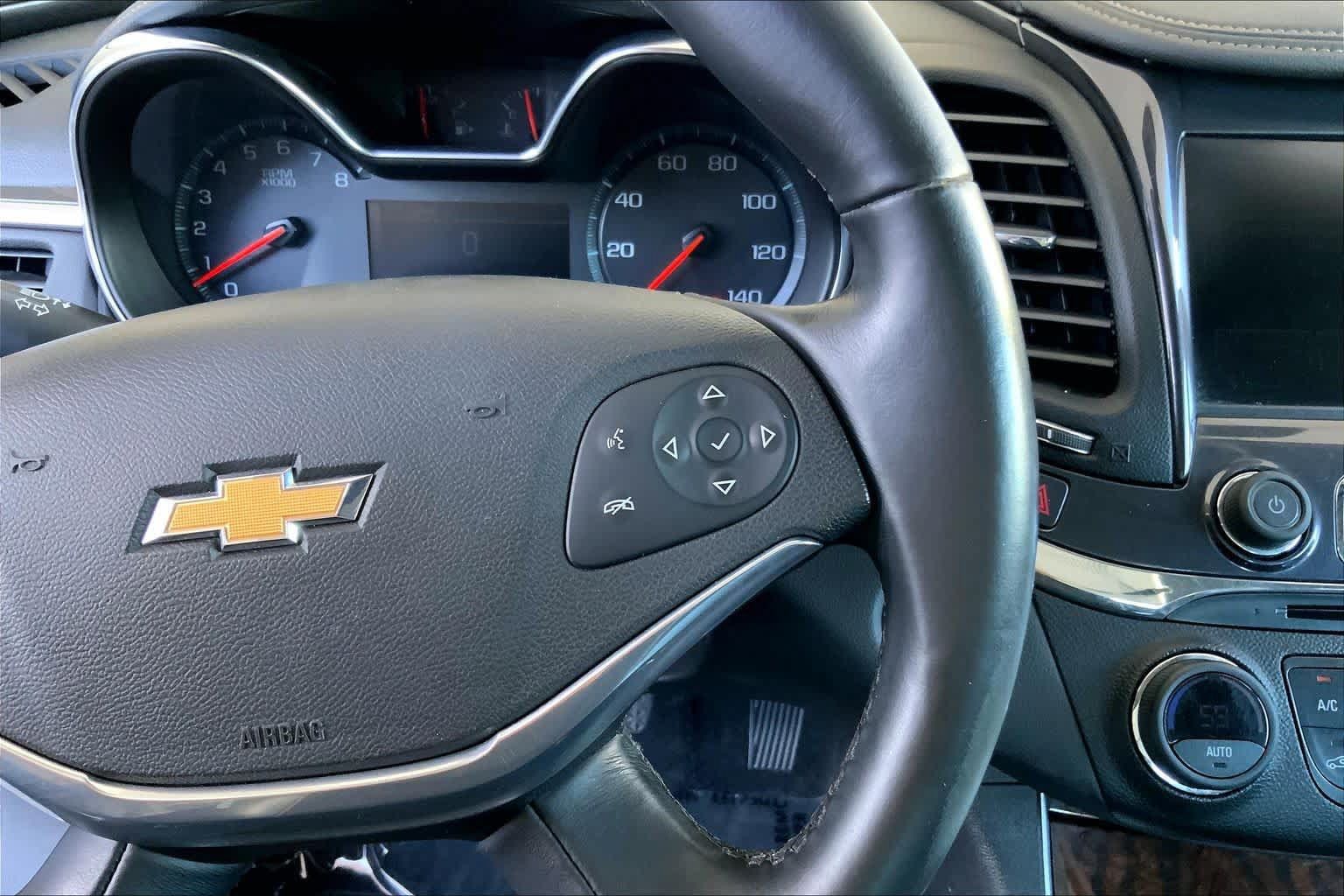 Used 2015 Chevrolet Impala LTZ FWD image 25