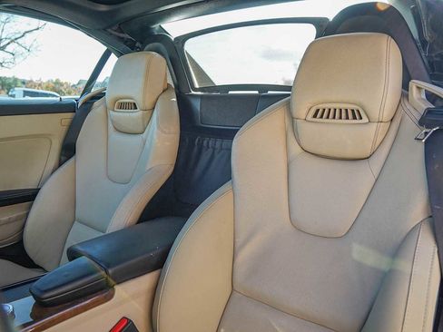 Used 2015 Mercedes-Benz SLK 250 w/ Premium Package image 11