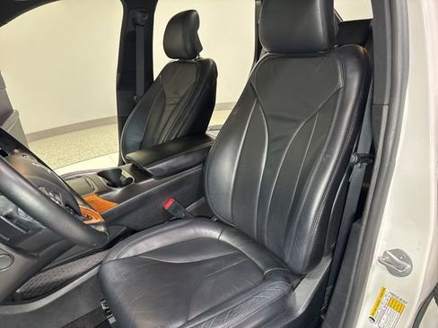 Used 2017 Lincoln MKX Select w/ Select Plus Package image 16