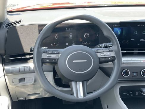 Certified 2025 Hyundai Kona SE FWD image 7