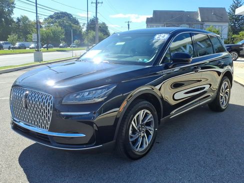 Certified 2024 Lincoln Corsair AWD image 8