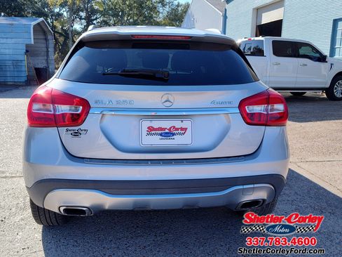 Used 2018 Mercedes-Benz GLA 250 4MATIC image 5