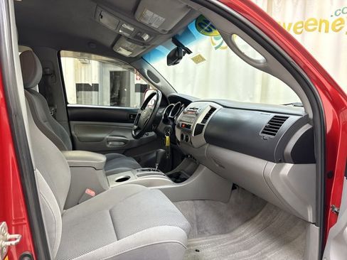 Used 2010 Toyota Tacoma Base image 27