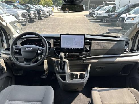 Used 2025 Ford Transit 350 XLT RWD image 23
