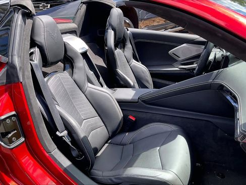 Used 2024 Chevrolet Corvette Stingray Premium Conv w/ Z51 Performance Package image 8