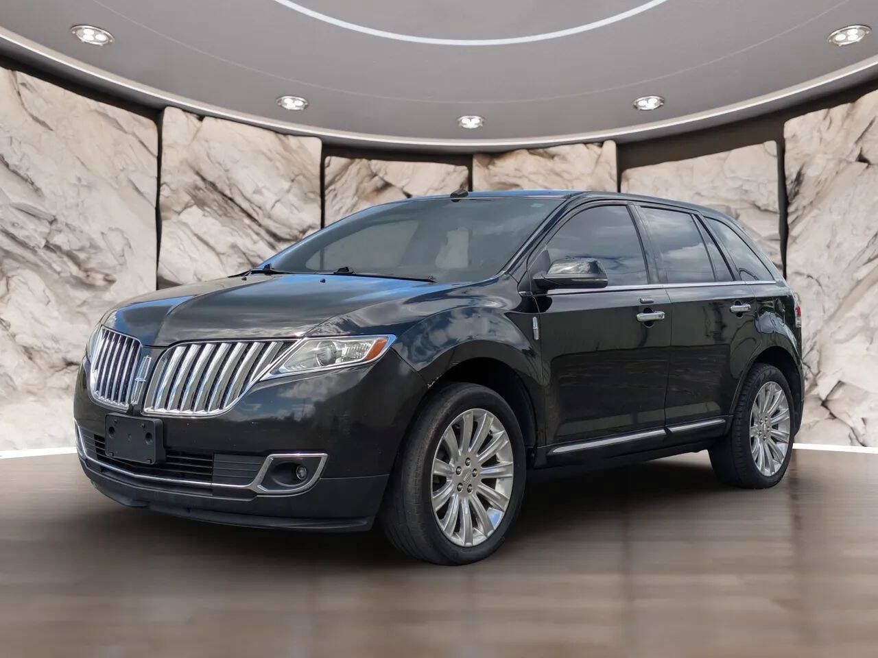 Used 2012 Lincoln MKX AWD image 2