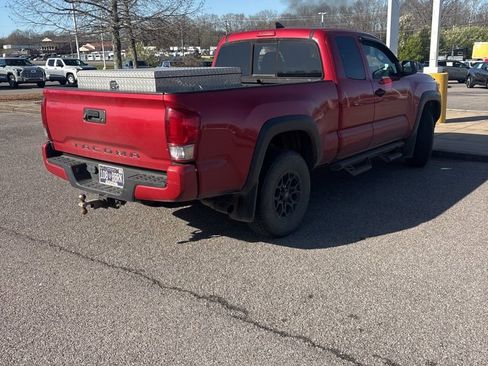 Used 2019 Toyota Tacoma SR w/ SX Package image 5