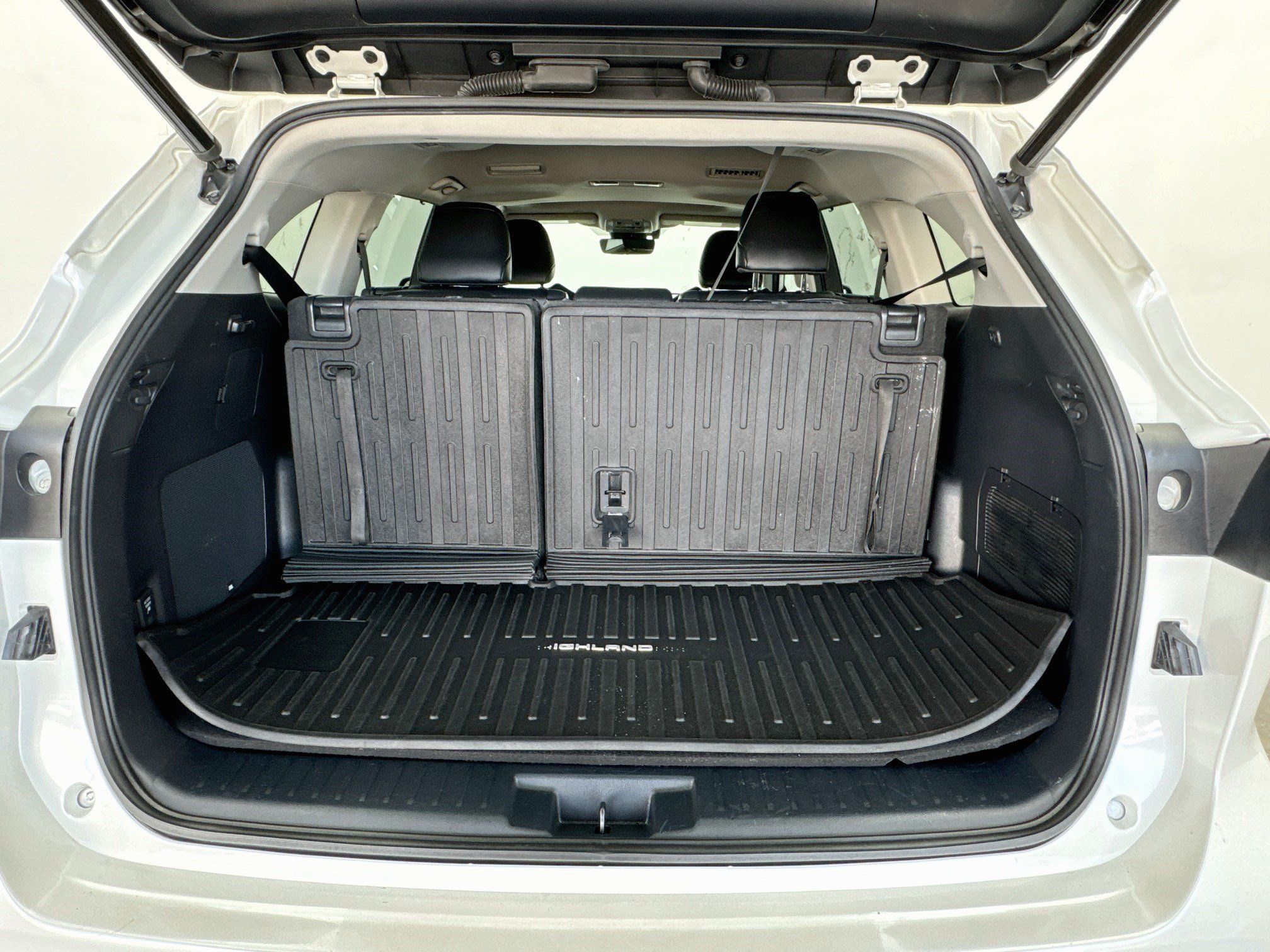 Used 2021 Toyota Highlander Limited AWD/4WD image 19