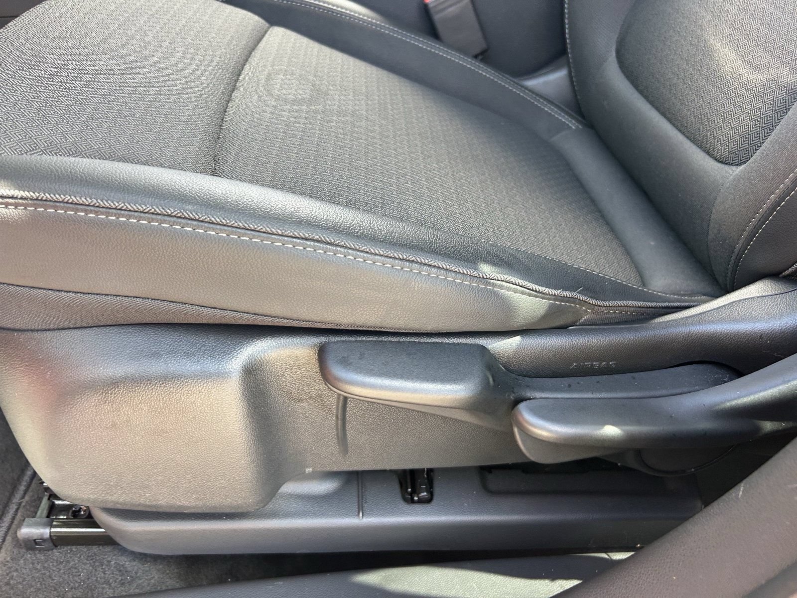 Certified 2024 Buick Encore GX Preferred FWD image 26