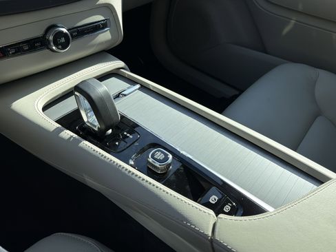 Certified 2023 Volvo XC90 B5 Core w/ Protection Package Premier image 26