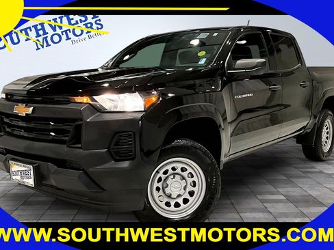 Used 2023 Chevrolet Colorado W/T image 1