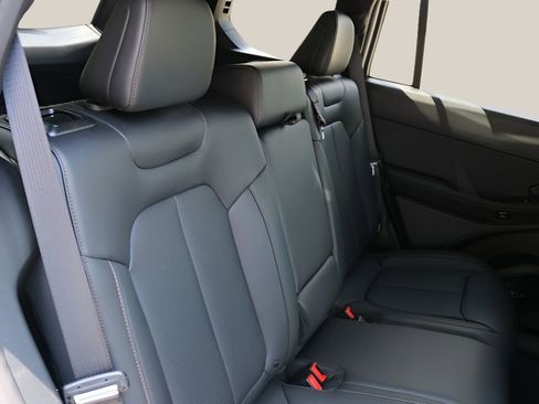 New 2026 Jeep Cherokee Limited AWD/4WD image 17