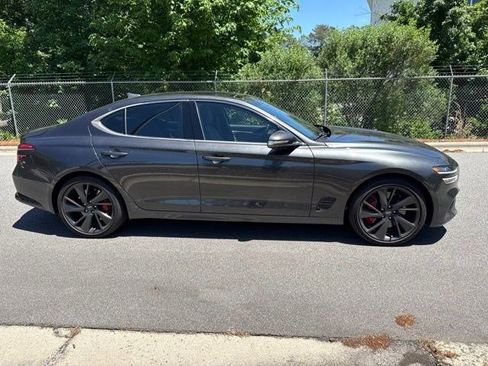 Used 2023 Genesis G70 3.3T w/ Sport Prestige Package RWD image 7