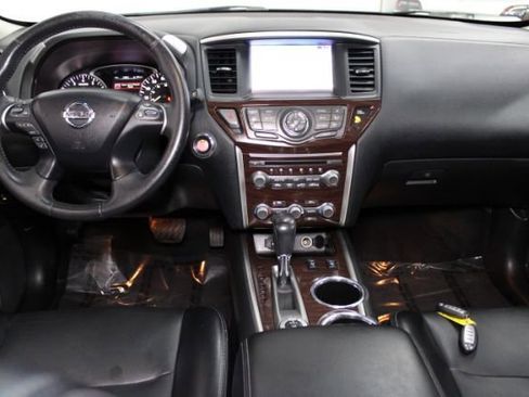 Used 2015 Nissan Pathfinder SL w/ SL Premium Package image 2