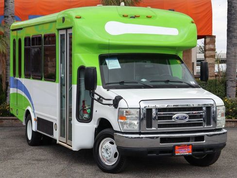 Used 2015 Ford E-450 and Econoline 450 Super Duty w/ Shuttle Bus Prep Package image 2