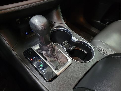 Certified 2019 Toyota Highlander LE image 19